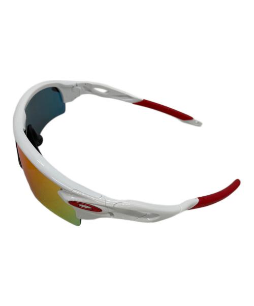 OAKLEY（オークリー）OAKLEY (オークリー) RADAR LOCK ホワイト×レッドの古着・服飾アイテム