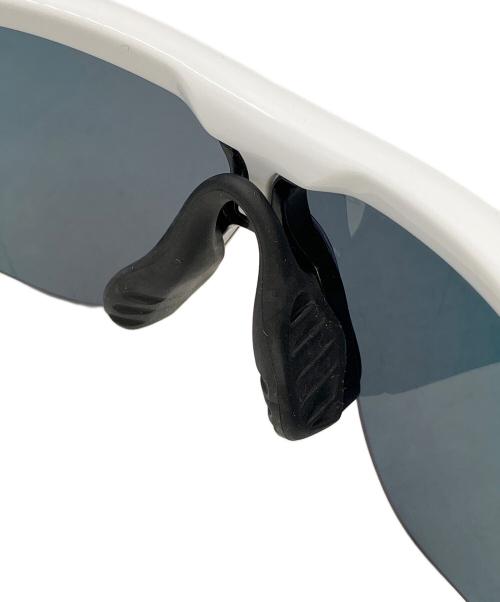 OAKLEY（オークリー）OAKLEY (オークリー) RADAR LOCK ホワイト×レッドの古着・服飾アイテム
