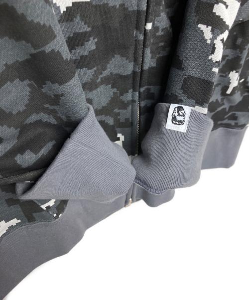 A BATHING APE（アベイシングエイプ）A BATHING APE (アベイシングエイプ) MULTI PIXEL CAMO SHARK REGULAR FIT FULL ZIP HOODIE ブラック サイズ:L 未使用品の古着・服飾アイテム