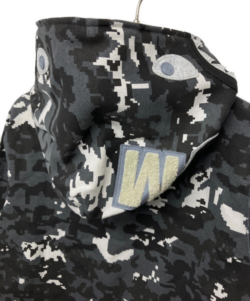 A BATHING APE（アベイシングエイプ）A BATHING APE (アベイシングエイプ) MULTI PIXEL CAMO SHARK REGULAR FIT FULL ZIP HOODIE ブラック サイズ:L 未使用品の古着・服飾アイテム