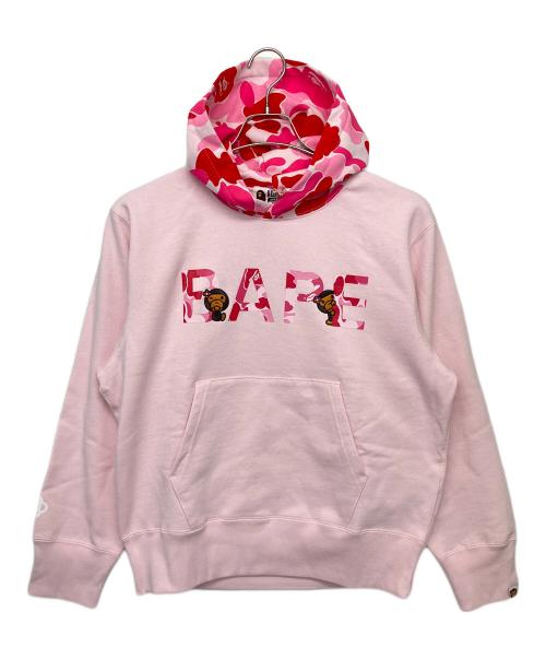A BATHING APE（アベイシングエイプ）A BATHING APE (アベイシングエイプ) ABC CAMO LOGO WITH BABY LISA PULLOVER HOODIE ピンク サイズ:S 未使用品の古着・服飾アイテム