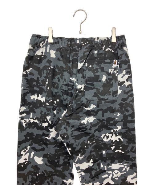 A BATHING APE（アベイシングエイプ）A BATHING APE (アベイシングエイプ) MULTI PIXEL CAMO WIDE LEG SWEAT PATNS ブラック サイズ:Mの古着・服飾アイテム