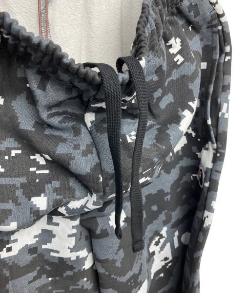 A BATHING APE（アベイシングエイプ）A BATHING APE (アベイシングエイプ) MULTI PIXEL CAMO WIDE LEG SWEAT PATNS ブラック サイズ:Mの古着・服飾アイテム