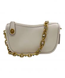 COACH（コーチ）の古着「swinger bag with chain」｜ホワイト