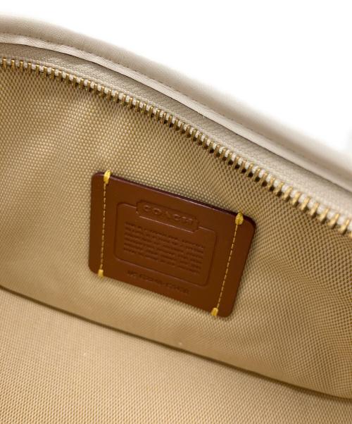 COACH（コーチ）COACH (コーチ) swinger bag with chain ホワイトの古着・服飾アイテム