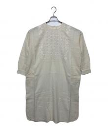 maison de soil（メゾンドソイル）の古着「BOILED WOOL PLAIN BACK OPENING CREW-NECK EMB SHIRT DRESS」｜ベージュ