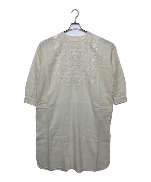 maison de soil（メゾンドソイル）maison de soil (メゾンドソイル) BOILED WOOL PLAIN BACK OPENING CREW-NECK EMB SHIRT DRESS ベージュ サイズ:2 未使用品の古着・服飾アイテム