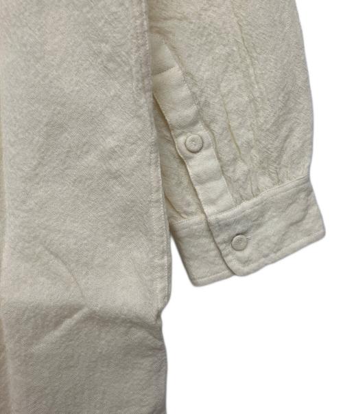 maison de soil（メゾンドソイル）maison de soil (メゾンドソイル) BOILED WOOL PLAIN BACK OPENING CREW-NECK EMB SHIRT DRESS ベージュ サイズ:2 未使用品の古着・服飾アイテム