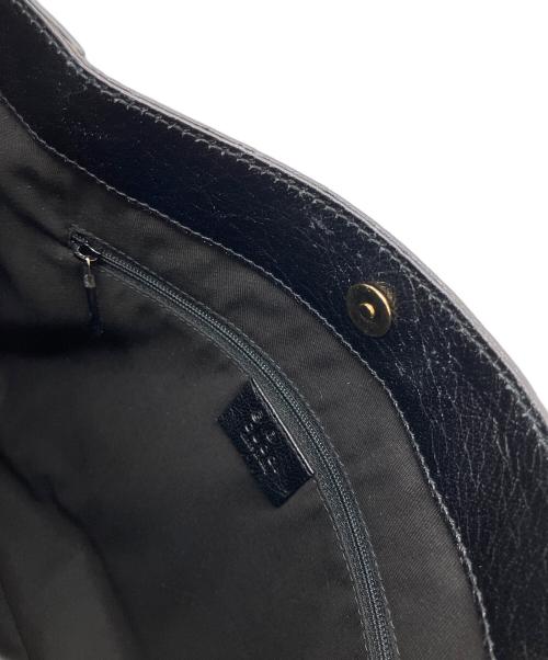 GUCCI（グッチ）GUCCI (グッチ) グッチシマ ショルダーバッグ ブラックの古着・服飾アイテム