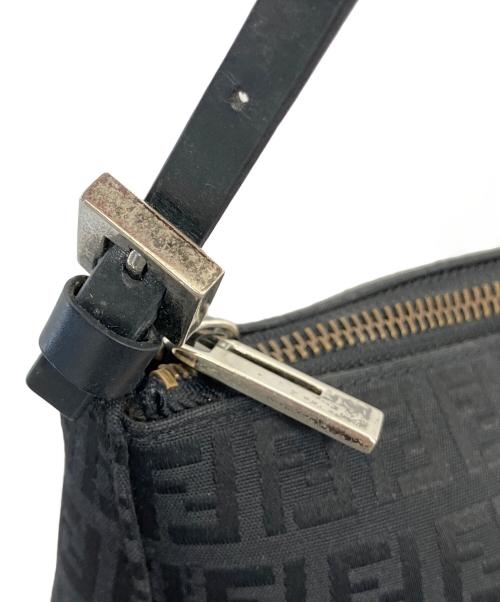 FENDI（フェンディ）FENDI (フェンディ) ズッキーノ　ハンドポーチ ブラックの古着・服飾アイテム