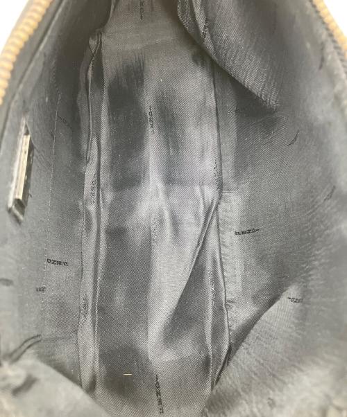 FENDI（フェンディ）FENDI (フェンディ) ズッキーノ　ハンドポーチ ブラックの古着・服飾アイテム