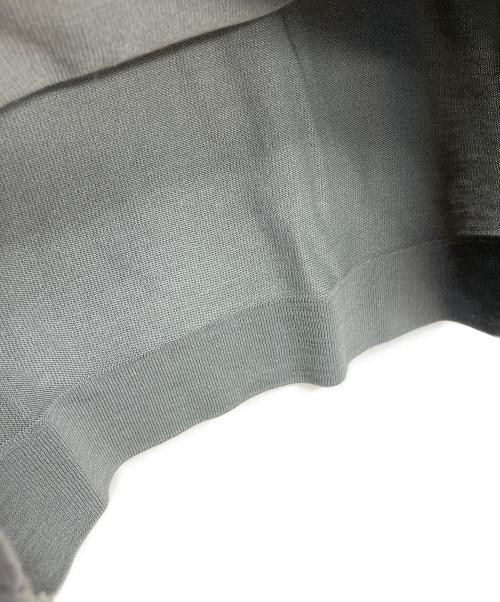 CHANEL（シャネル）CHANEL (シャネル) ポロシャツ ゴールドカメリアボタン グレー サイズ:34の古着・服飾アイテム