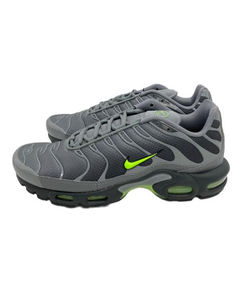 NIKE（ナイキ）NIKE (ナイキ) NIKE AIR MAX PLUS SMOKE GREY/VOLT-DK SMOKE GREY-BLACK ブラック サイズ:27.5cm 未使用品の古着・服飾アイテム