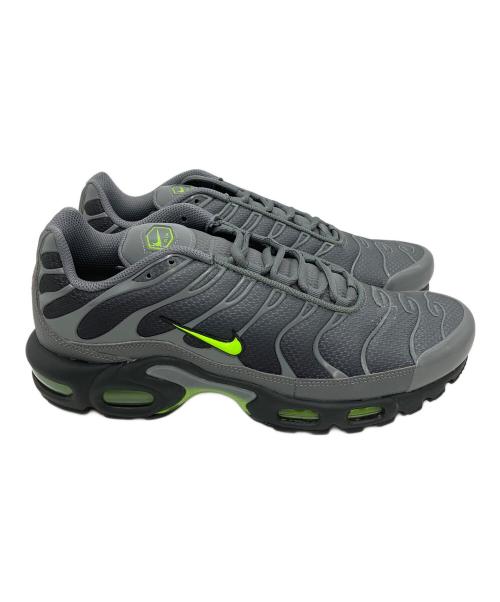 NIKE（ナイキ）NIKE (ナイキ) NIKE AIR MAX PLUS SMOKE GREY/VOLT-DK SMOKE GREY-BLACK ブラック サイズ:27.5cm 未使用品の古着・服飾アイテム