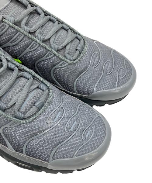 NIKE（ナイキ）NIKE (ナイキ) NIKE AIR MAX PLUS SMOKE GREY/VOLT-DK SMOKE GREY-BLACK ブラック サイズ:27.5cm 未使用品の古着・服飾アイテム