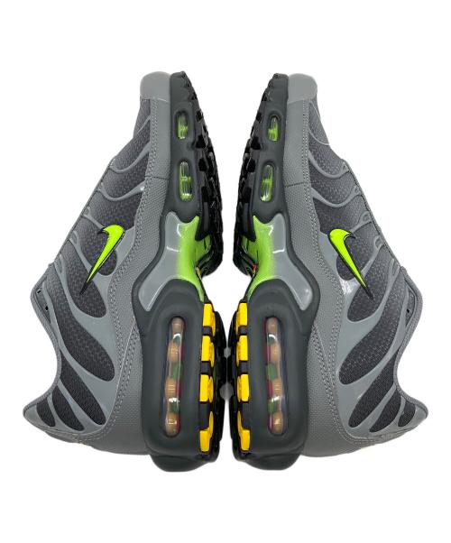 NIKE（ナイキ）NIKE (ナイキ) NIKE AIR MAX PLUS SMOKE GREY/VOLT-DK SMOKE GREY-BLACK ブラック サイズ:27.5cm 未使用品の古着・服飾アイテム
