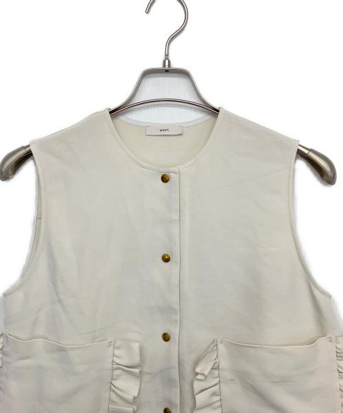 YORI（ヨリ）YORI (ヨリ) ノースリーブシャツ ベージュ サイズ:FREEの古着・服飾アイテム