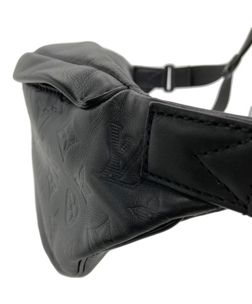LOUIS VUITTON（ルイ ヴィトン）LOUIS VUITTON (ルイ ヴィトン) モノグラム・シャドウ ディスカバリーバムバッグ ブラックの古着・服飾アイテム