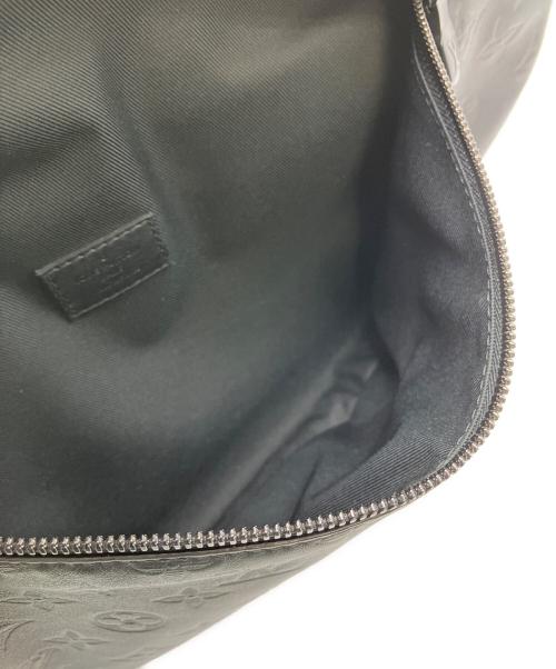 LOUIS VUITTON（ルイ ヴィトン）LOUIS VUITTON (ルイ ヴィトン) モノグラム・シャドウ ディスカバリーバムバッグ ブラックの古着・服飾アイテム
