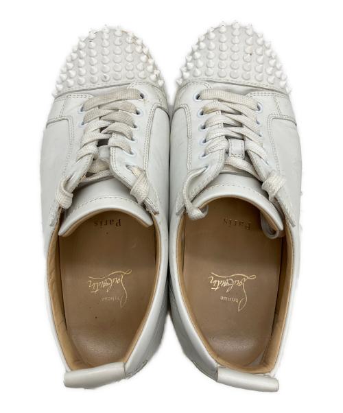 Christian Louboutin（クリスチャン・ルブタン）Christian Louboutin (クリスチャン・ルブタン) スタッズレザースニーカー ホワイト サイズ:25.5cmの古着・服飾アイテム