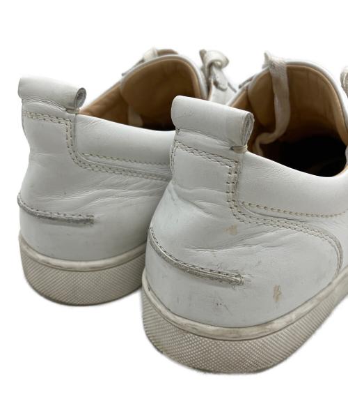 Christian Louboutin（クリスチャン・ルブタン）Christian Louboutin (クリスチャン・ルブタン) スタッズレザースニーカー ホワイト サイズ:25.5cmの古着・服飾アイテム