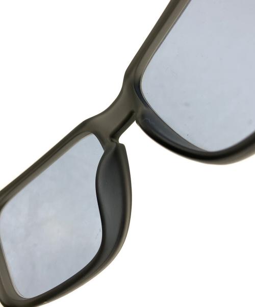 OAKLEY（オークリー）OAKLEY (オークリー) HOLBROOK グレーの古着・服飾アイテム