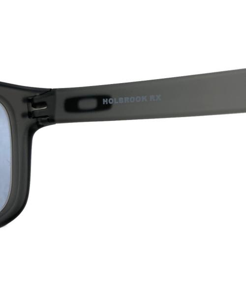 OAKLEY（オークリー）OAKLEY (オークリー) HOLBROOK グレーの古着・服飾アイテム