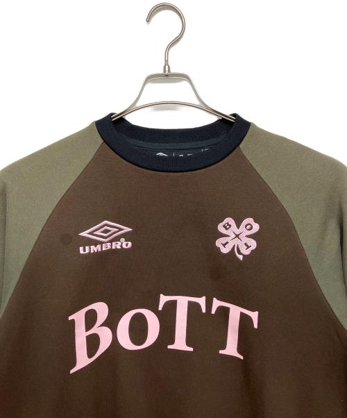 UMBRO（アンブロ）UMBRO (アンブロ) BoTT (ボット) BEAMS T (ビームス ティー) 75-13-0572-493　24SS　Sweatshirt ブラウン×カーキ サイズ:Mの古着・服飾アイテム