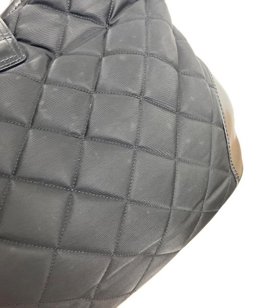 BURBERRY（バーバリー）BURBERRY (バーバリー) キルティングホーボーショルダーバッグ ブラックの古着・服飾アイテム