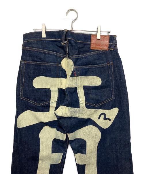 EVISU（エヴィス）EVISU (エヴィス) 2001　ビッグ音ペイントデニムパンツ インディゴ サイズ:86cm (W34)の古着・服飾アイテム