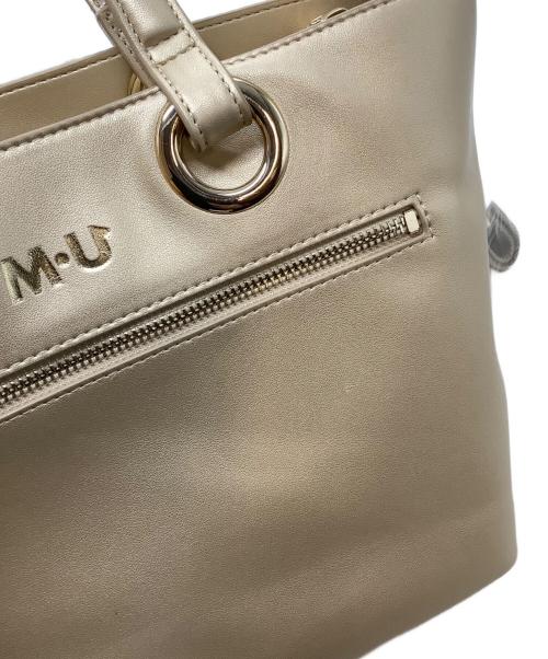 M U SPORTS（エムユースポーツ）M U SPORTS (エムユースポーツ) デュアルレザービジューロイヤルハンドバック ベージュの古着・服飾アイテム