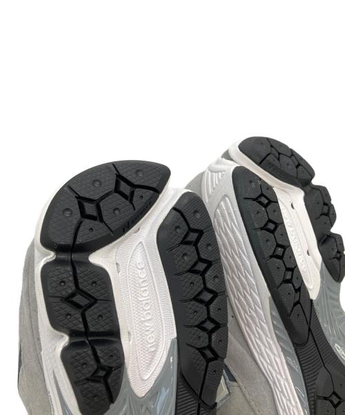 NEW BALANCE（ニューバランス）NEW BALANCE (ニューバランス) M2002RST　スニーカー ライトグレー サイズ:26.5cmの古着・服飾アイテム