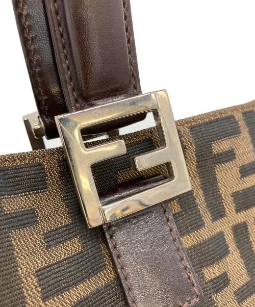 FENDI（フェンディ）FENDI (フェンディ) ズッカ ハンドバッグ ブラウンの古着・服飾アイテム