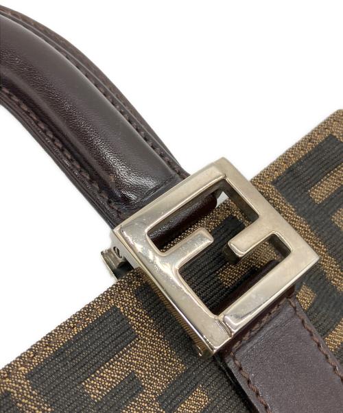 FENDI（フェンディ）FENDI (フェンディ) ズッカ ハンドバッグ ブラウンの古着・服飾アイテム