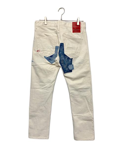 Denham（デンハム）Denham (デンハム) 27200-5-11028　パッチワークホワイトジーンズ ホワイト サイズ:W31×L32の古着・服飾アイテム