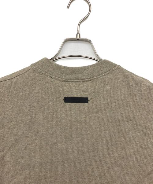 FOG ESSENTIALS（フィアオブゴッド エッセンシャル）FOG ESSENTIALS (フィアオブゴッド エッセンシャル) 半袖カットソー ブラウン サイズ:Mの古着・服飾アイテム
