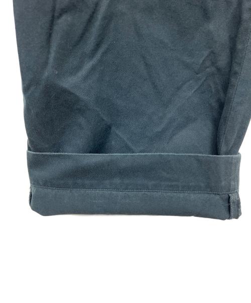 UNIVERSAL PRODUCTS.（ユニバーサルプロダクツ）UNIVERSAL PRODUCTS. (ユニバーサルプロダクツ) NO TUCK WIDE CHINO TROUSERS ブラック サイズ:２の古着・服飾アイテム