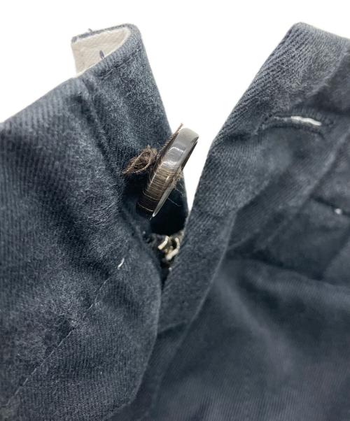 UNIVERSAL PRODUCTS.（ユニバーサルプロダクツ）UNIVERSAL PRODUCTS. (ユニバーサルプロダクツ) NO TUCK WIDE CHINO TROUSERS ブラック サイズ:２の古着・服飾アイテム