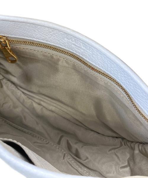 LOEWE（ロエベ）LOEWE (ロエベ) ヘリテージ　ショルダーバッグ ホワイトの古着・服飾アイテム