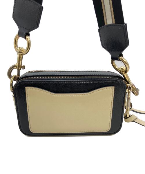 MARC JACOBS（マークジェイコブス）MARC JACOBS (マークジェイコブス) ショルダーバッグ ベージュ×ブラックの古着・服飾アイテム