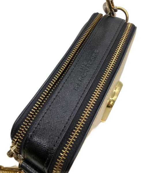 MARC JACOBS（マークジェイコブス）MARC JACOBS (マークジェイコブス) ショルダーバッグ ベージュ×ブラックの古着・服飾アイテム