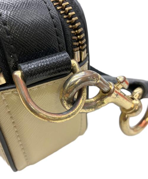 MARC JACOBS（マークジェイコブス）MARC JACOBS (マークジェイコブス) ショルダーバッグ ベージュ×ブラックの古着・服飾アイテム