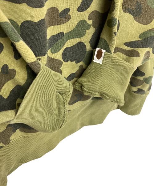 A BATHING APE（アベイシングエイプ）A BATHING APE (アベイシングエイプ) カモフラージュ　スウェット カーキ サイズ:2XLの古着・服飾アイテム