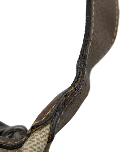 GUCCI（グッチ）GUCCI (グッチ) ショルダーバッグ アイボリーの古着・服飾アイテム