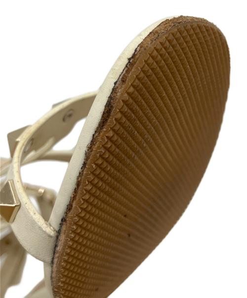 VALENTINO（ヴァレンティノ）VALENTINO (ヴァレンティノ) サンダル ホワイト サイズ:38の古着・服飾アイテム