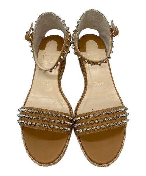 Christian Louboutin（クリスチャン・ルブタン）Christian Louboutin (クリスチャン・ルブタン) スタッズサンダル アイボリー サイズ:38の古着・服飾アイテム