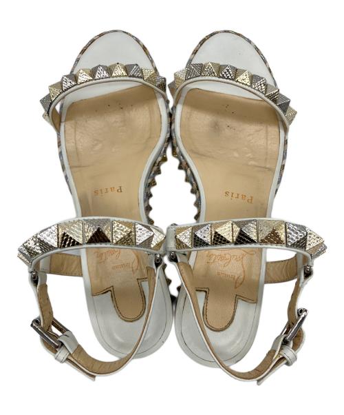 Christian Louboutin（クリスチャン・ルブタン）Christian Louboutin (クリスチャン・ルブタン) PYRACLOU サンダル ホワイト サイズ:23.5cmの古着・服飾アイテム