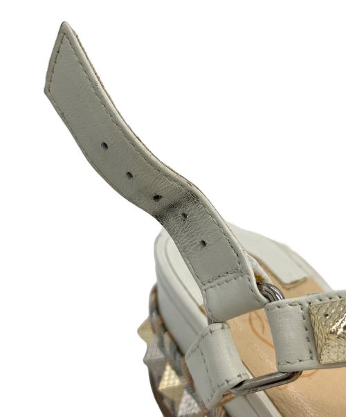 Christian Louboutin（クリスチャン・ルブタン）Christian Louboutin (クリスチャン・ルブタン) PYRACLOU サンダル ホワイト サイズ:23.5cmの古着・服飾アイテム