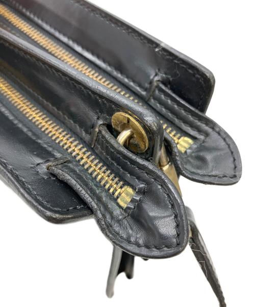 LOUIS VUITTON（ルイ ヴィトン）LOUIS VUITTON (ルイ ヴィトン) M52112 ショルダーバッグ ブラックの古着・服飾アイテム