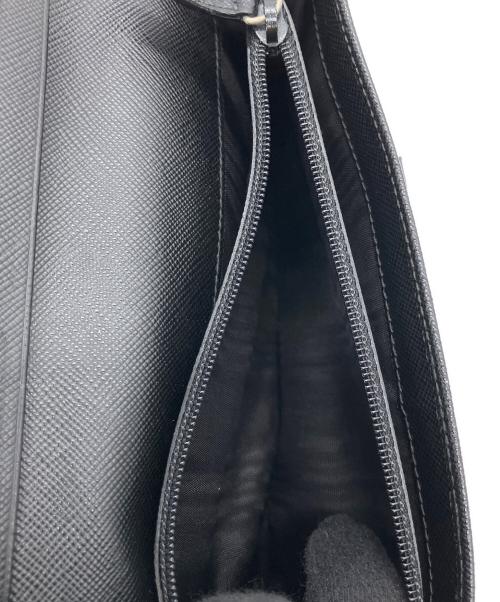 PRADA（プラダ）PRADA (プラダ) 2つ折り財布 ブラックの古着・服飾アイテム